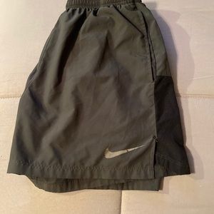 Nike rum shorts 6in inseam liner